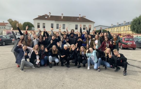 Gruppenbild-Litauenaustausch Erasmus an der EKS: Austauschprojekt mit Litauen feiert 1. Geburtstag