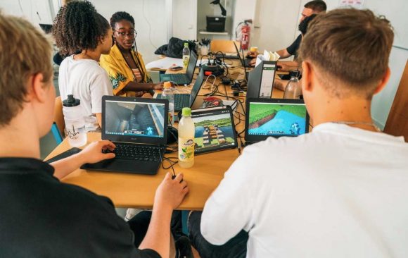 Digitale Erinnerungsarbeit im Kunst-Geschichte-Profil